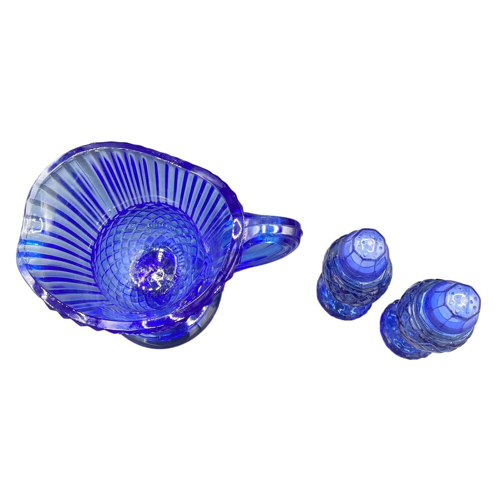 Vtg Avon Cobalt Blue small Pedestal Pitcher Creamer Salt & Pepper Set - Picture 4 of 7